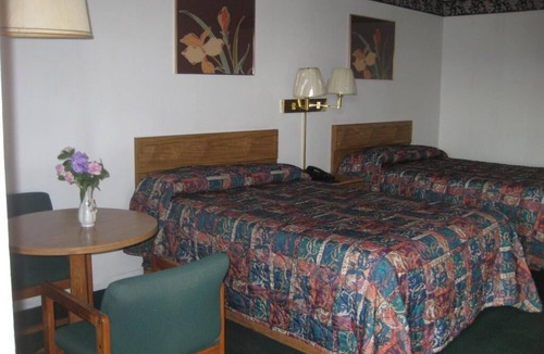 Burnet House | Sundown Inn