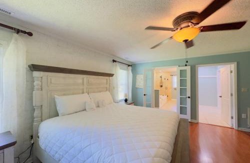 Little River House | Sunlit Hideaway 3BR 2BA house pool