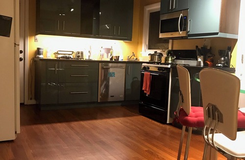 Pentagon City House | Sunny Bright Room with Park Views in Pentagon City