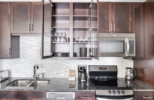 Waller Creek District Apartment | Sunny Downtown Studio w/ Gym & W/D, walk to 6th St bars, by Blueground