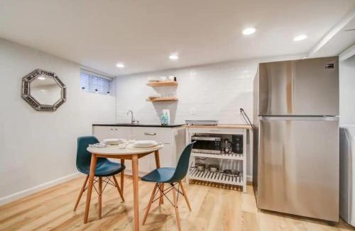 Crestwood Apartment | SUNNY, SERENE & CENTRALLY-Located STUDIO *PRIVACY *COMFORT *5-STARS