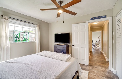 North River Shores House | Sunny Stuart Vacation Rental w/ Lanai & Pool!