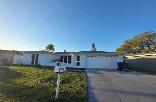 Holiday Lake Estates Apartment | Sunnybreak –Private Studio w/Kitchen & Laundry Cozy Coastal Getaway in Holiday
