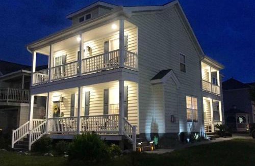 Dam Neck House | Sunrise Inlet Views 4BD Quick Walk to Beach