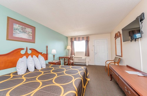 Eastman Hotel | Sunrise Inn