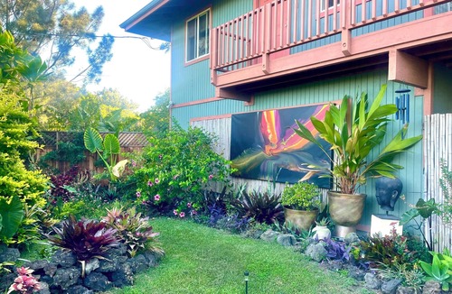 Naalehu Apartment | Sunrise Sanctuary, Spacious, Beautiful, Tranquil Living, Green Sands Beach