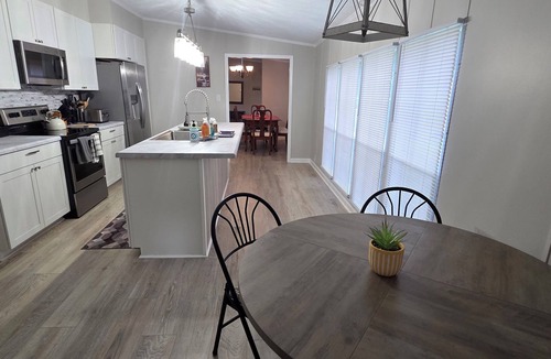 Fair Play House | Sunset Cove - Lake Hartwell Lakefront Escape - KAYAKS AVAILABLE - Fire Pit