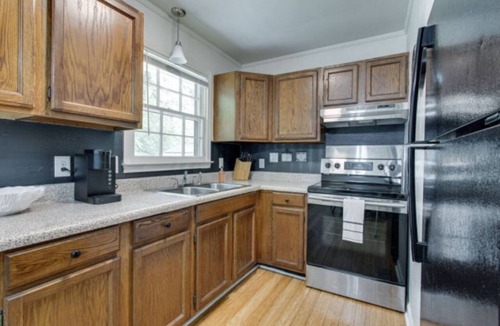 Murfreesboro Cottage | Sunset Duplex 2 - Cozy 2-bedroom, pet friendly with fenced yard in Murfreesboro!
