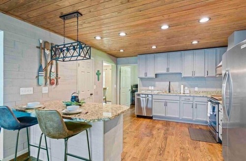 Jacksons' Gap House | "Sunset Pointe" Exceptional Lake-front Home