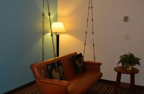 McKinney Hotel | Super 8 by Wyndham Austin/Airport South