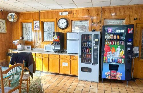 Milledgeville Hotel | Super Inn & Suites by OYO Milledgeville