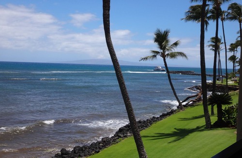 Maalaea Condo | Super Luxury, Direct Oceanfront, 20 yards From Ocean, Whale Watchers Paradise