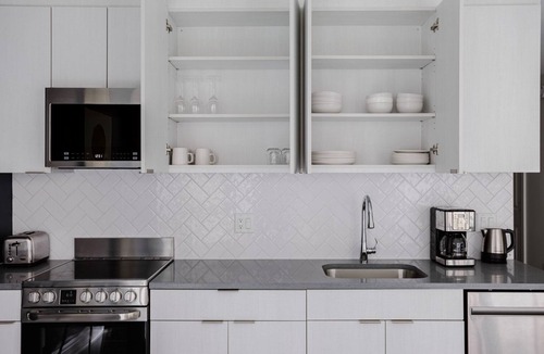 Capitol Hill Apartment | Superb SW Waterfront Jr 1BR w/EV Charging, nr Dining, by Blueground