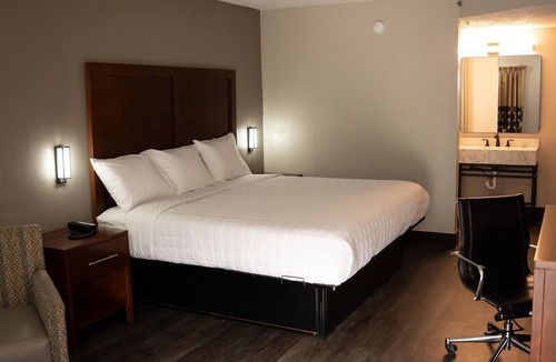 Chamblee Hotel | SureStay by Best Western Atlanta Northeast