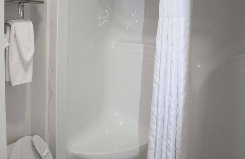 North Myrtle Beach Hotel | SureStay Hotel by Best Western North Myrtle Beach