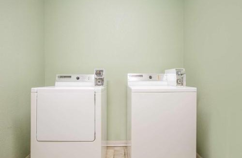 North Myrtle Beach Hotel | SureStay Hotel by Best Western North Myrtle Beach