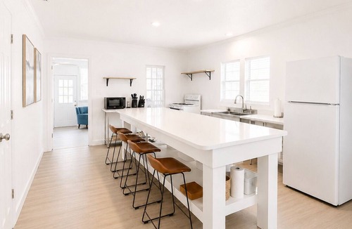 Suwannee House | Suwannee River Getaway. Sleeps 8. Boat Parking. Minutes to Marina.