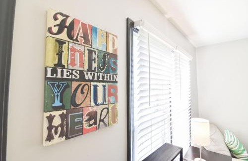 Bowling Green House | Sweet 1BR 1BA 5 min to lake 20 min to downtown CLT