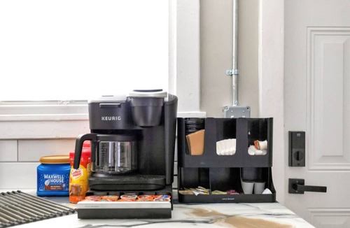 Mosby Apartment | Sweet & Sunny Delight: Orange Crush on You Oasis!