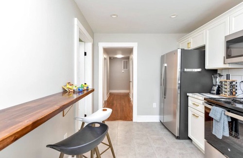 Mosby Apartment | Sweet & Sunny Delight: Orange Crush on You Oasis!
