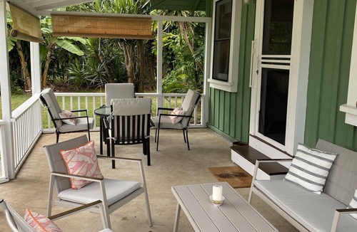 Lanikai House | Sweet Vintage Hawaiian Cottage and Guest House! Great deal in beautiful Lanikai!
