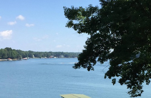 Troutman House | Swim, Boat, Jetski frm Private Cove into Lake Norman; Beautiful view Comfy House