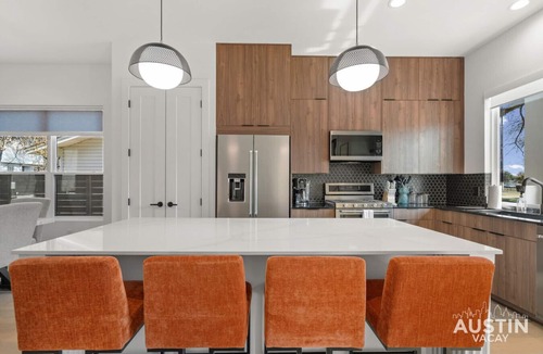 Central East Austin House | Swim, Sing & Stay | Modern Home w Heated Pool & Karaoke | Mins from Rainey & 6th
