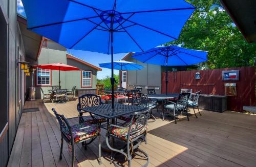 Dripping Springs Apartment | Swing On Inn- Southern Comfort