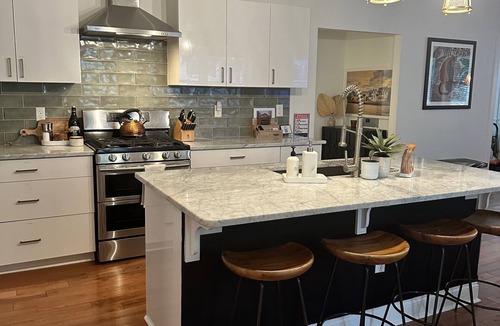 North Charleston House | Swordfish Suite Park Circle- +Dog Friendly-Walking distance to the cute Circle