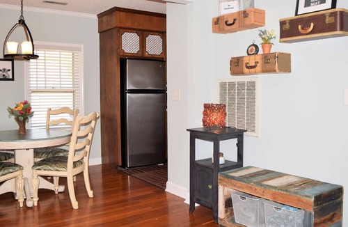 Lincolnton House | Talk of the Town - (Whole House) Sleeps 10
