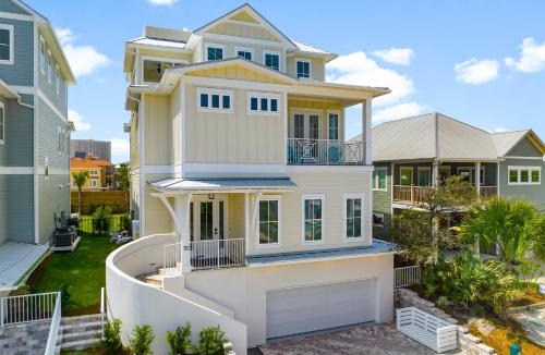 Tang-O-Mar House | Tango Waves With Pool, Elevator, And Beach Views