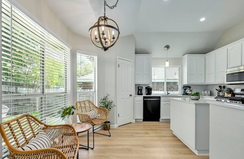 Wells Branch House | 'Tara Sue'- Pet-Friendly 3BR Home! Game Room | Desk Space | Smokeless Fire Pit!