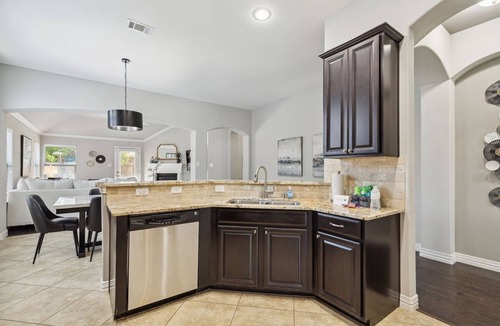 Keller House | TCH - Spacious 4bd/2ba home in Keller with Office