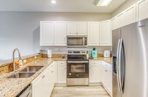 Carolina Forest House | Tee Off & Unwind By Pool: Myrtle Beach Condo