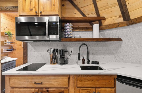 Bryant Cabin | TeePee at Paradise Point with a hot tub, fire pit, & grill!