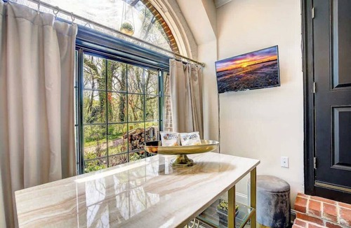 Lusby Apartment | Terrace Suite · Terrace Suite - Private Flat in Historic Manor.