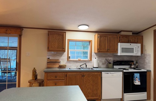 Waterville House | Terrific waterfront 3-bedroom house in charming Waterville