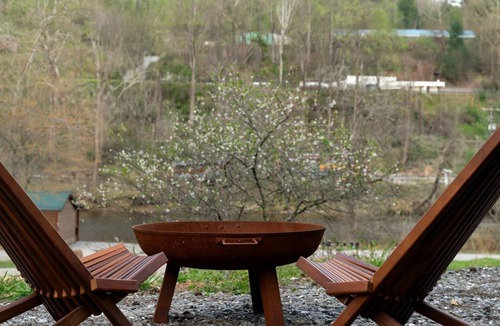 Sylva RV Rental | Tesla Camp, Riverside, Hot Tub & Mountain Views