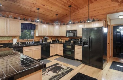 Bandera House | Texas Hill Country Cabin Escape On Medina River