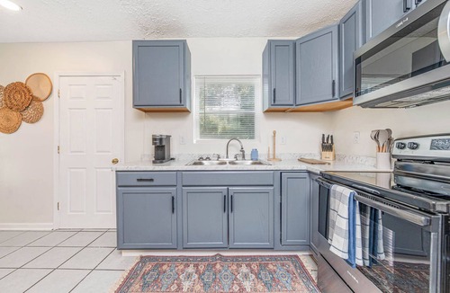 Terry Sanford Cottage | The 239: Windsor Modern 2BR Bragg VA FSU Cape Fear Valley