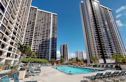 Waikiki Apartment | The Banyan Condos