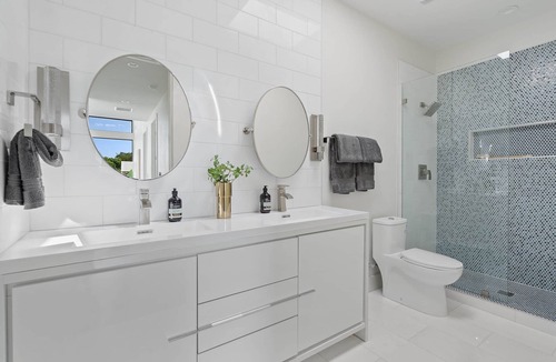 Barton Hills House | The Barton - elegant home with private pool and hot tub