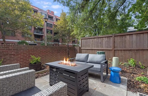 Virginia Square House | The BEST★Gorgeous & Luxurious Home★ Walk to Metro