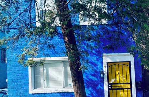 Deanwood House | The Blue House 3-bedroom house in DC