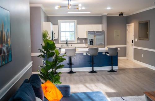 Charlotte Apartment | The Blue Oasis