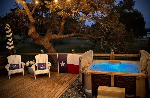Fredericksburg House | The Bluebonnet at Grape Creek Country Cottages
