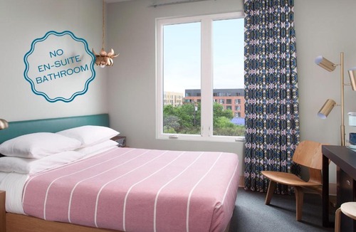 East Cesar Chavez Hotel | The Cabins at East Austin Hotel