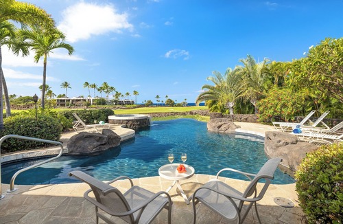 The Cape House | The Cape at Mauna Lani Estate Home with Guest House. Walk to Ocean!