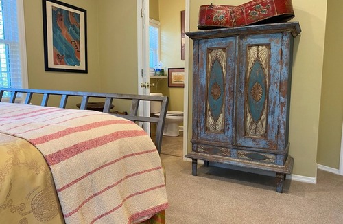 Aiken Bed & Breakfast | The Cardinal Room