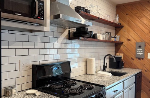 Mill Ridge House | The Cardinal's Nest - Cozy home located between Banner Elk and Boone